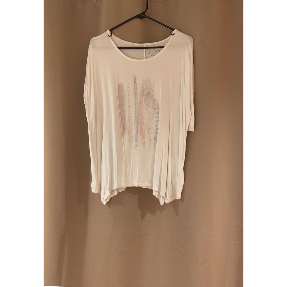 White three quarter sleeve top with feather accent